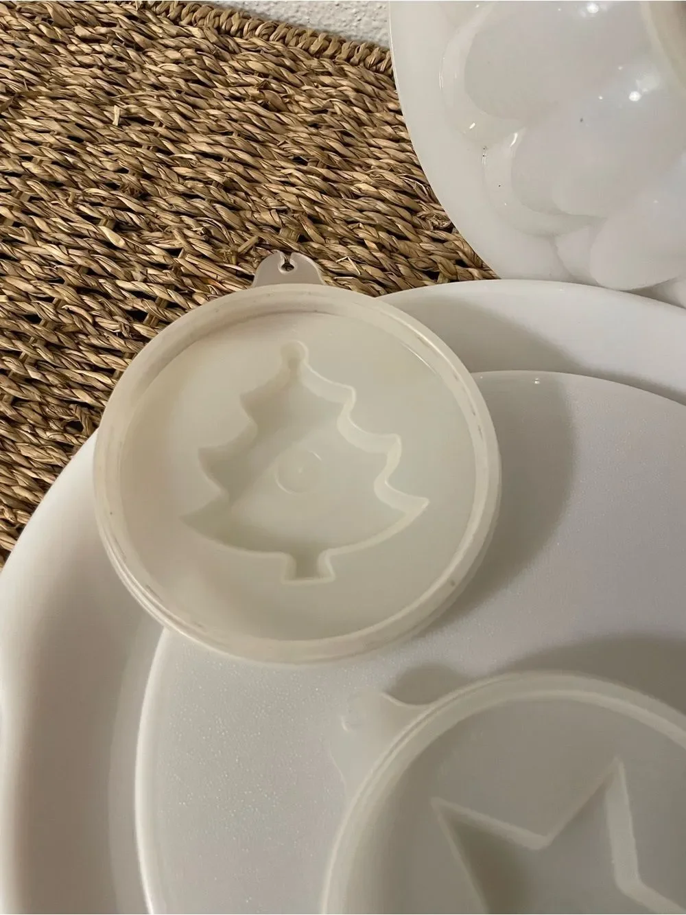 Vintage White Tupperware Jello Mold with 4 Lids Heart Star Christmas Tree Flower
